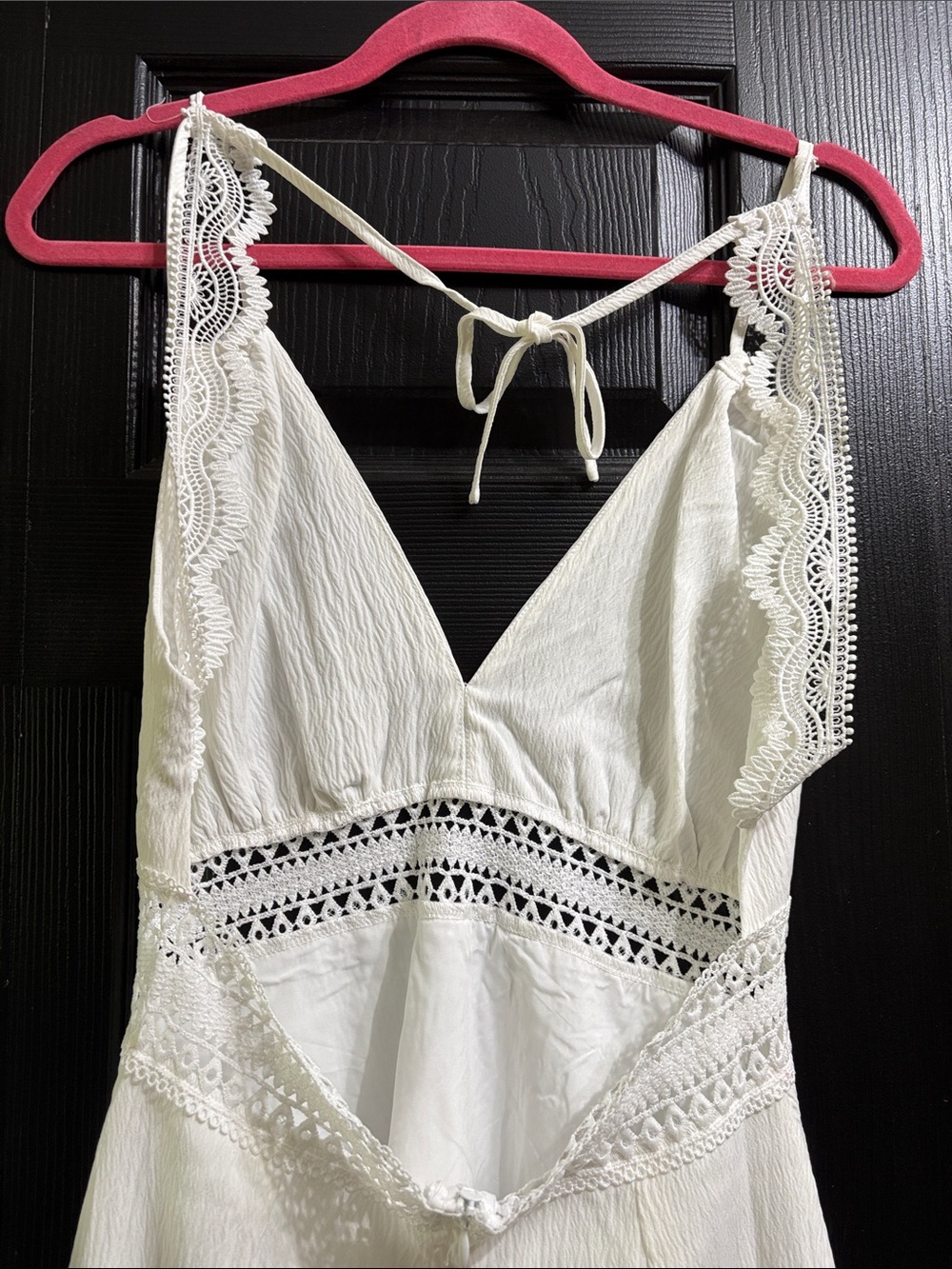 Sleeveless White Lace-Trim Midi Dress with V-Neck - Picture 7 of 8